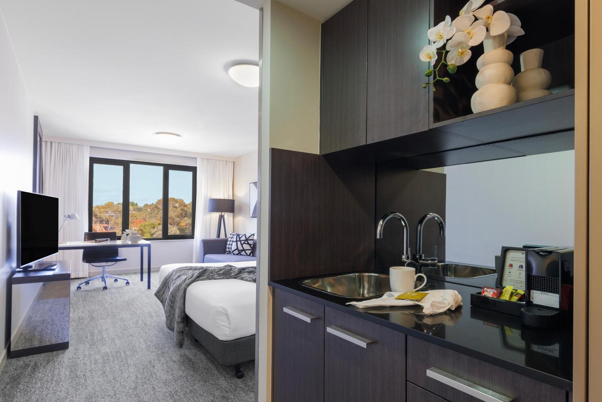 Punthill Aparthotel 4*